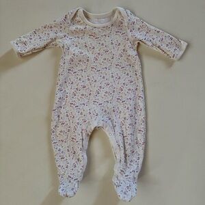 Baby Gap First Favorites Veggie Print Footed Sleeper – Size 0–3 Months